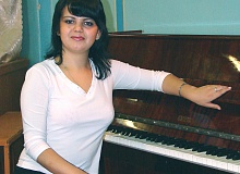  Карасева Алена Витальевна преподаватель по классу хорового пения, высшее образование